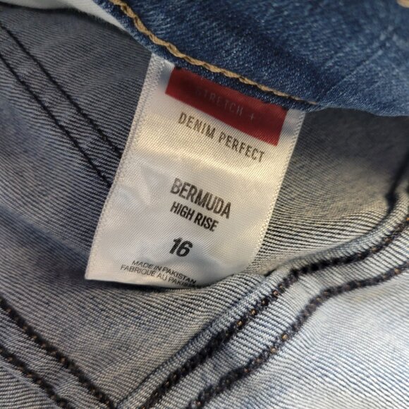 Express Women's Size 16 Jean Shorts Bermuda High Rise Cut Off - Picture 4 of 4